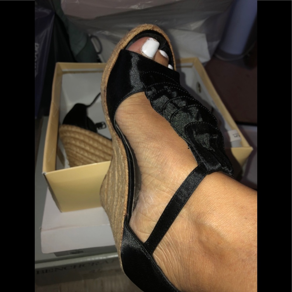 Black wedges fits so comfortably
